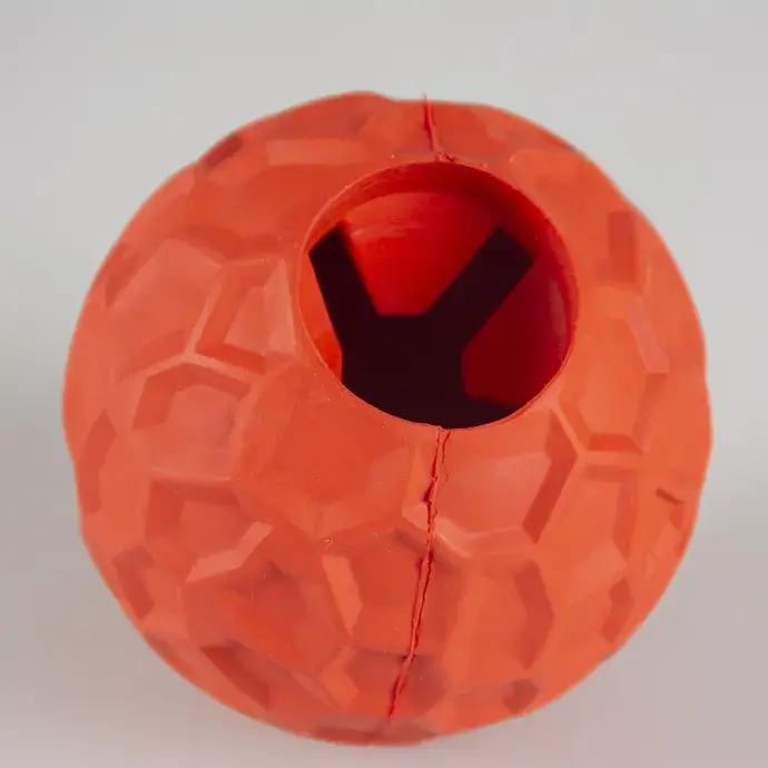 [LR13711] Duvo+ Rubber Hexagon Ball Dispenser Dog Toy 6x6x6cm, Red.webp