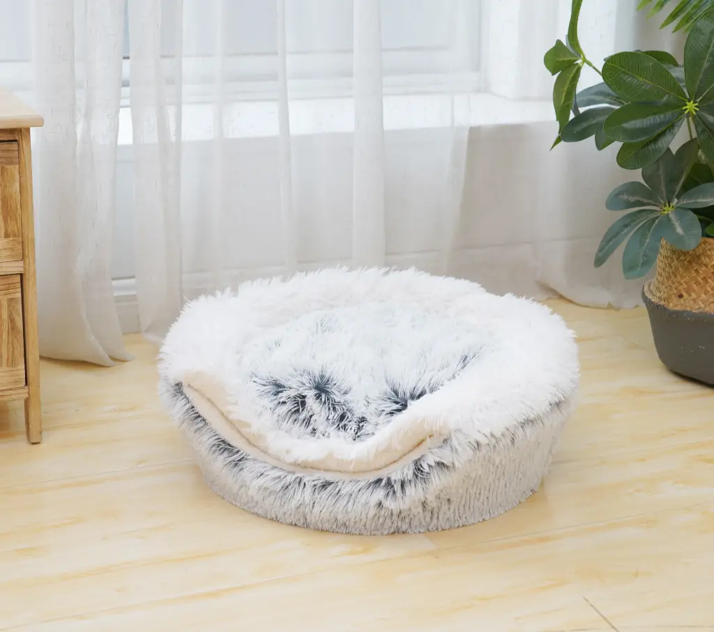 Catry Soft Cushion With House Beds Ø38-48x32cm (1).webp