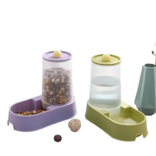 [PB13557] PETBROO FOOD DISPENSER 2.4L PB13557-assorted color-1pc
